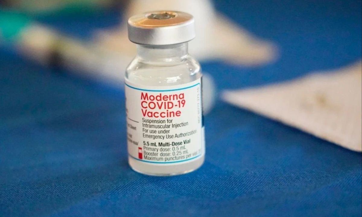 FDA Approves Moderna’s mNexspike COVID Vaccine for High-Risk Groups Amid Policy and Funding Shifts