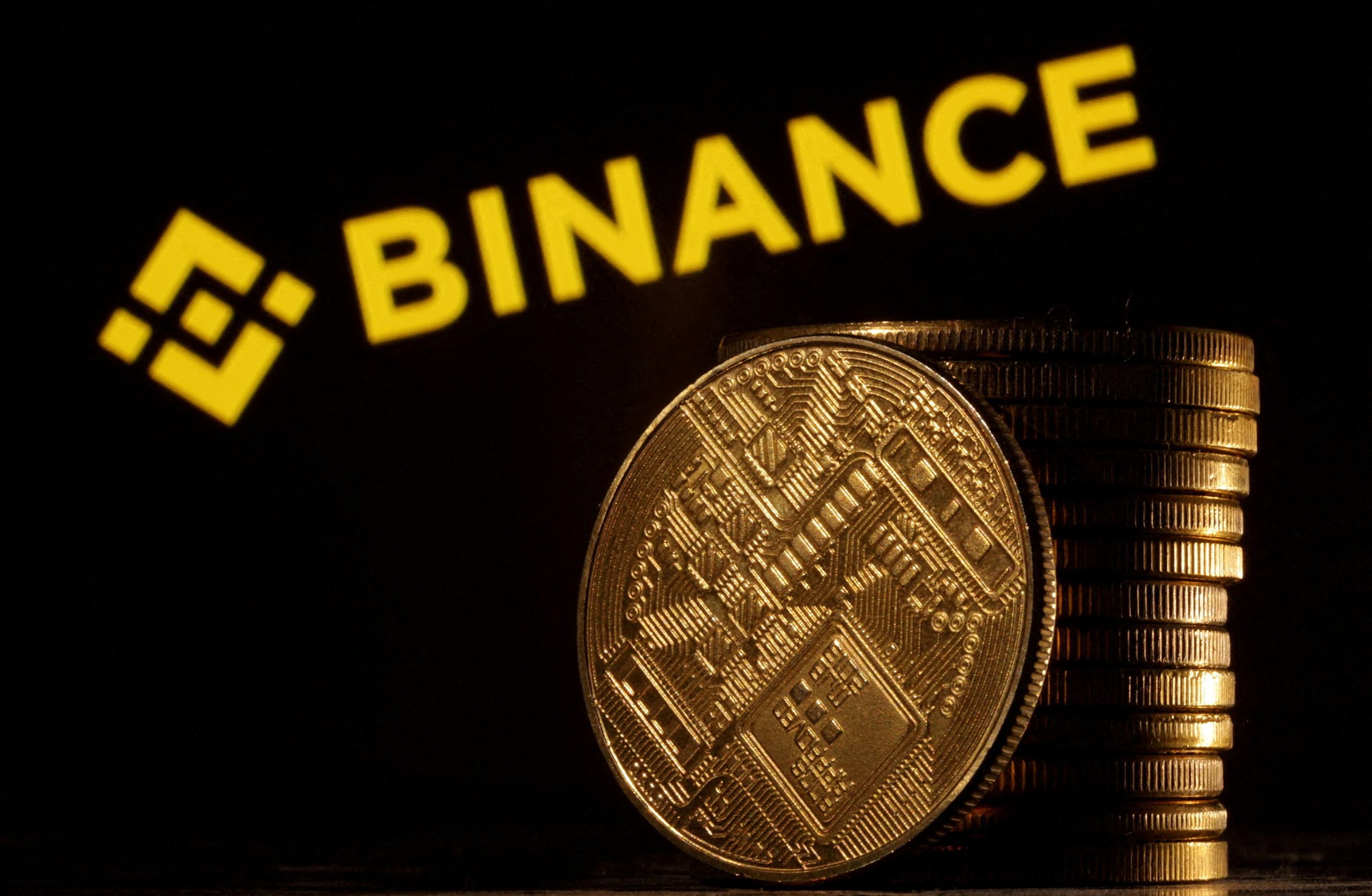SEC Drops Binance Lawsuit as Trump-Era Crypto Shift Spurs Global Expansion and Political Ties